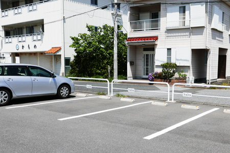 スナックシュシュの駐車場